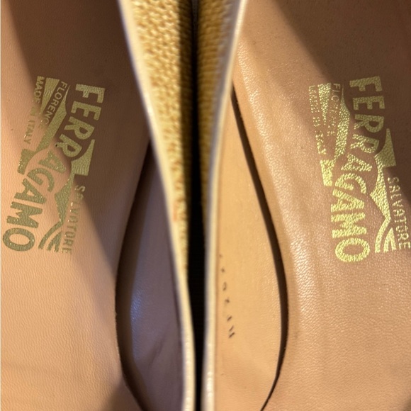 Salvatore Ferragamo Women's Tan Flats - Picture 3 of 16